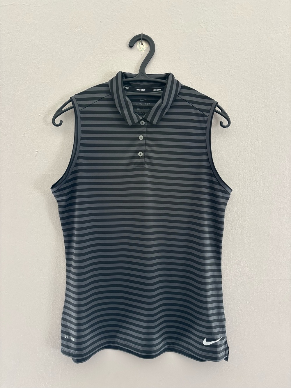 EUC Nike Golf Top Size Large - Picture 1 of 7